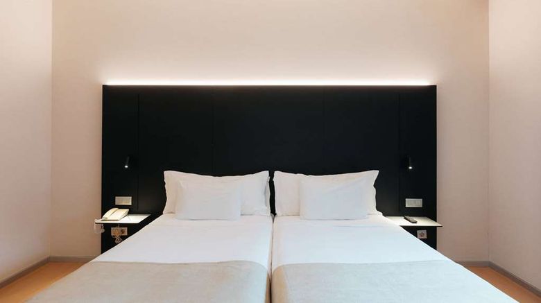 <b>Barcelo Valencia Room</b>. Images powered by <a href="https://iceportal.shijigroup.com/" title="IcePortal" target="_blank">IcePortal</a>.
