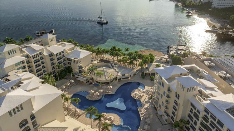Occidental Costa Cancun Beach