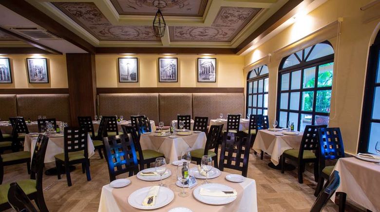 <b>Barcelo Puerto Vallarta Restaurant</b>. Images powered by <a href="https://iceportal.shijigroup.com/" title="IcePortal" target="_blank">IcePortal</a>.