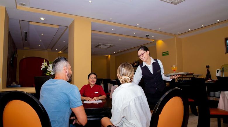 <b>Barcelo Puerto Vallarta Restaurant</b>. Images powered by <a href="https://iceportal.shijigroup.com/" title="IcePortal" target="_blank">IcePortal</a>.