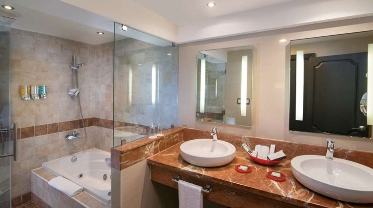 Barcelo Santo Domingo Suite