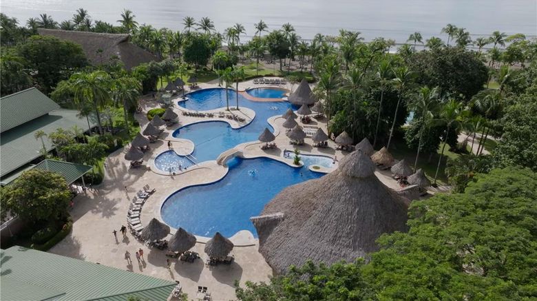 <b>Barcelo Tambor Beach Pool</b>. Images powered by <a href="https://iceportal.shijigroup.com/" title="IcePortal" target="_blank">IcePortal</a>.