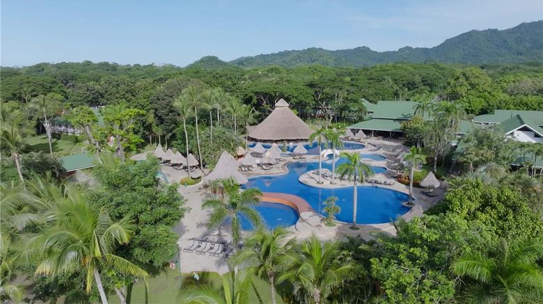 <b>Barcelo Tambor Beach Pool</b>. Images powered by <a href="https://iceportal.shijigroup.com/" title="IcePortal" target="_blank">IcePortal</a>.