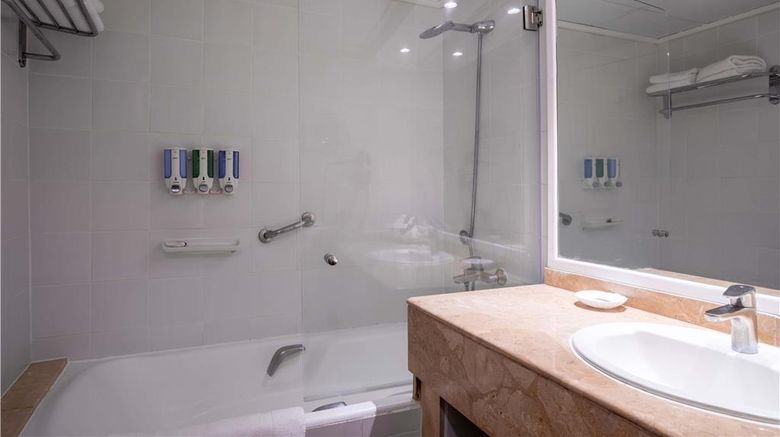 <b>Barcelo Tambor Beach Suite</b>. Images powered by <a href="https://iceportal.shijigroup.com/" title="IcePortal" target="_blank">IcePortal</a>.