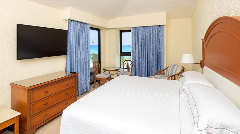 <b>Occidental Tucancun Suite</b>. Images powered by <a href="https://iceportal.shijigroup.com/" title="IcePortal" target="_blank">IcePortal</a>.