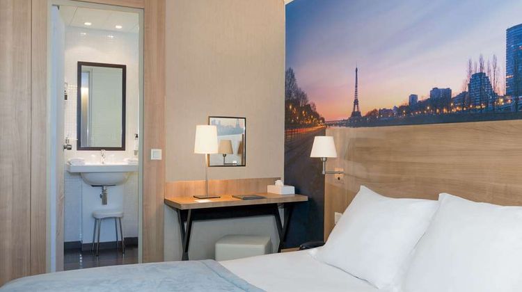 Best Western Rives de Paris La Defense Room