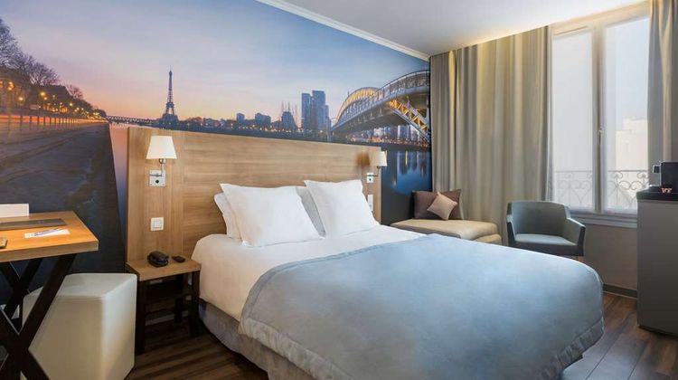 Best Western Rives de Paris La Defense Room