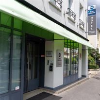 Best Western Rives de Paris La Defense