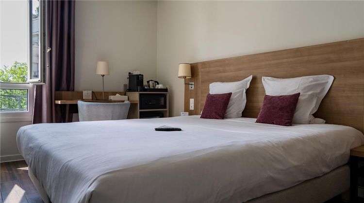 Best Western Rives de Paris La Defense Room