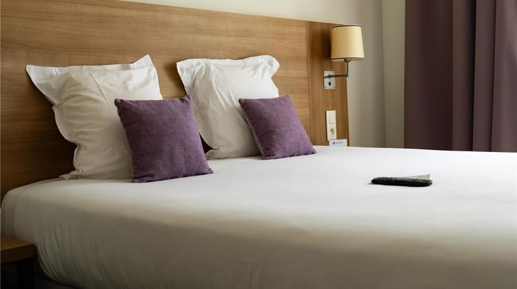Best Western Rives de Paris La Defense Room