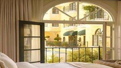 el PRADO Hotel