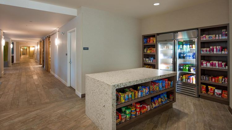 Hyatt House Naples/5th Avenue Lobby