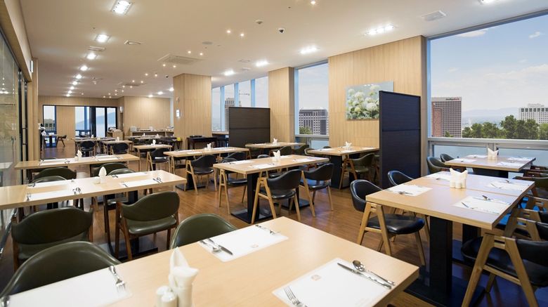 <b>Best Western Haeundae Hotel Restaurant</b>. Images powered by <a href="https://iceportal.shijigroup.com/" title="IcePortal" target="_blank">IcePortal</a>.
