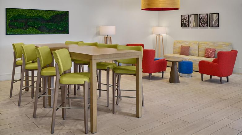 <b>Hilton Garden Inn Detroit Troy Restaurant</b>. Images powered by <a href="https://iceportal.shijigroup.com/" title="IcePortal" target="_blank">IcePortal</a>.