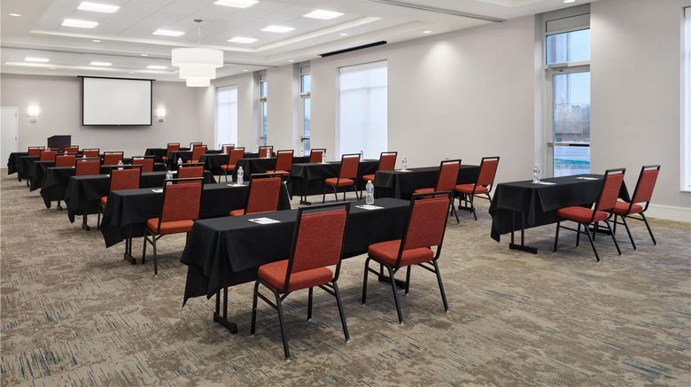 <b>Hilton Garden Inn Detroit Troy Meeting</b>. Images powered by <a href="https://iceportal.shijigroup.com/" title="IcePortal" target="_blank">IcePortal</a>.