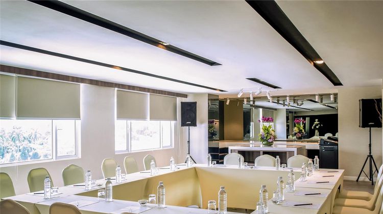 Mercure Kinabalu City Centre Meeting