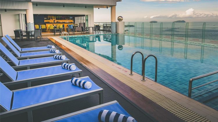 Mercure Kinabalu City Centre Pool