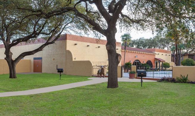 Days Inn Uvalde Exterior