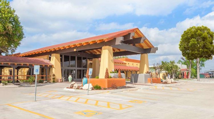 Days Inn Uvalde Exterior