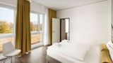 Super 8 Munich City North Room