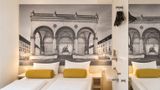 Super 8 Munich City North Room