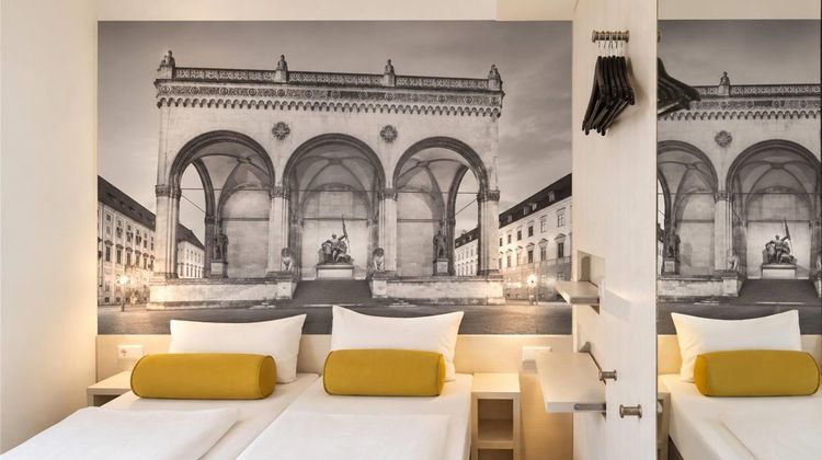 Super 8 Munich City North Room