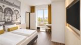 Super 8 Munich City North Room