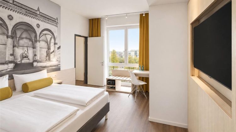 Super 8 Munich City North Room