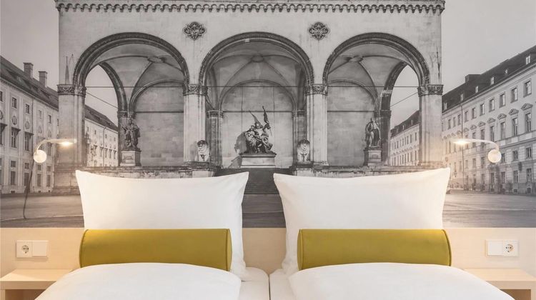 Super 8 Munich City North Room