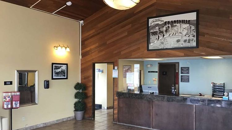 Super 8 Evansville Lobby