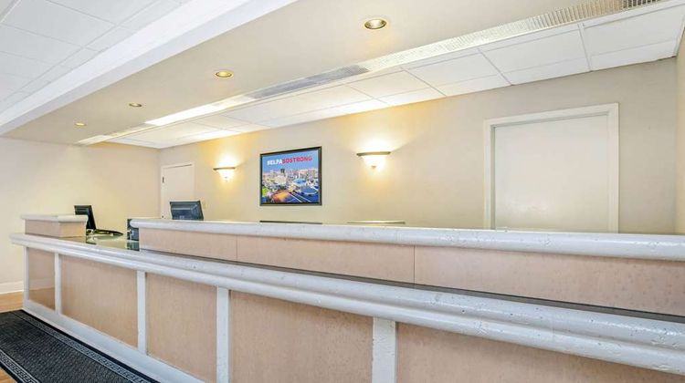 La Quinta Inn El Paso Cielo Vista Lobby