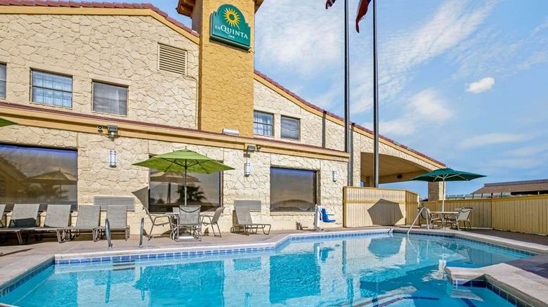 <b>La Quinta Inn El Paso Cielo Vista Pool</b>. Images powered by <a href="https://iceportal.shijigroup.com/" title="IcePortal" target="_blank">IcePortal</a>.