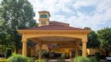 La Quinta Inn & Suites Airport South Exterior