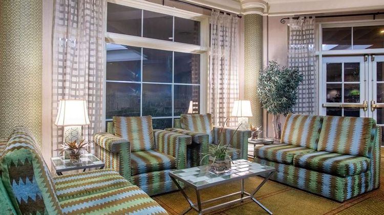 La Quinta Inn & Suites Airport South Lobby