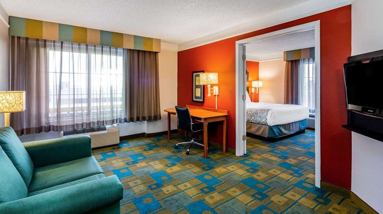 La Quinta Inn and Suites Fremont Suite