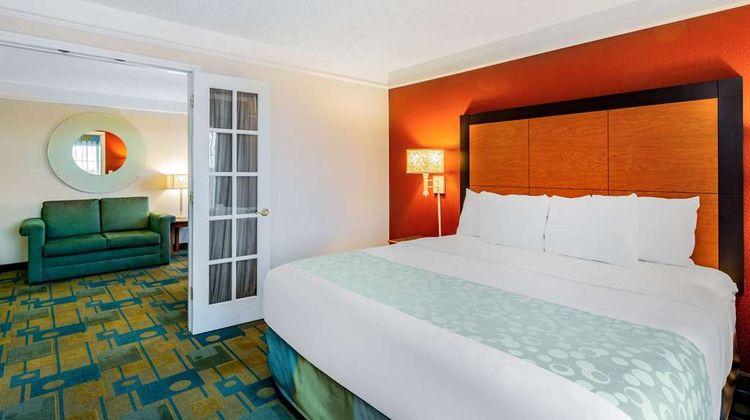 La Quinta Inn and Suites Fremont Suite