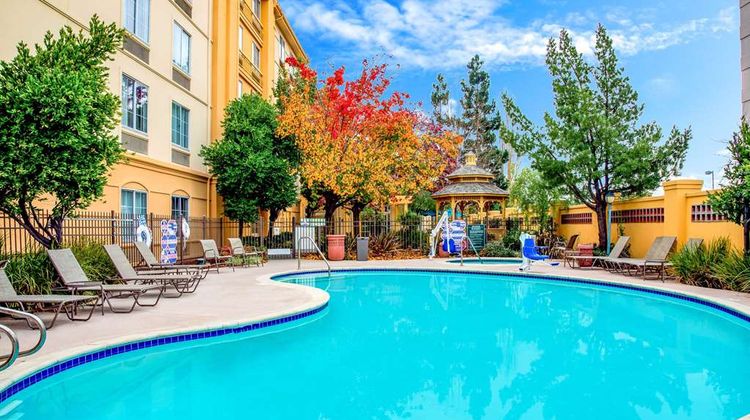 La Quinta Inn and Suites Fremont Pool
