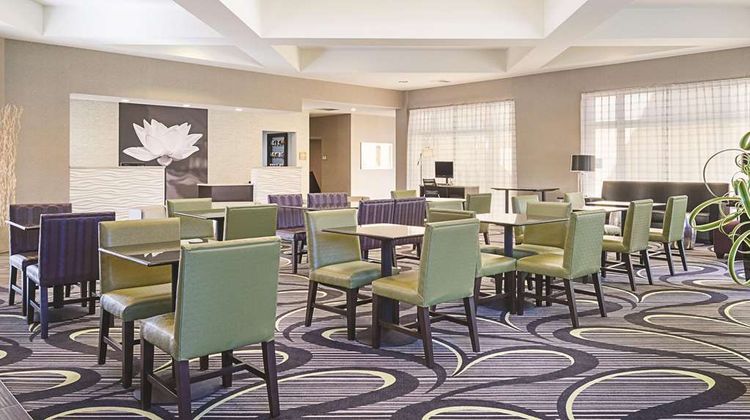 La Quinta Inn & Suites Ontario Airport Lobby