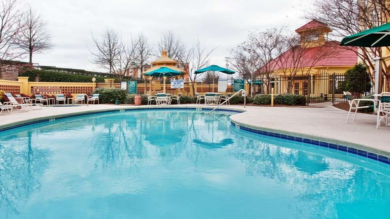 <b>La Quinta Inn & Stes Greenville/Haywood Pool</b>. Images powered by <a href="https://iceportal.shijigroup.com/" title="IcePortal" target="_blank">IcePortal</a>.