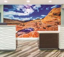 La Quinta Inn & Stes Las Vegas Lobby