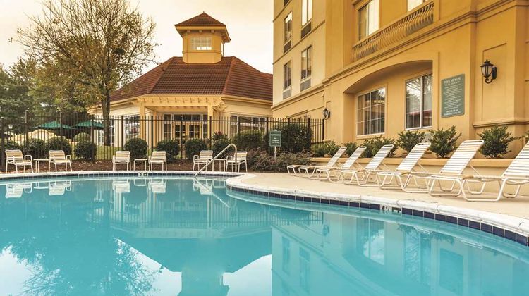 La Quinta Inn & Suites Ballpark/Galleria Pool