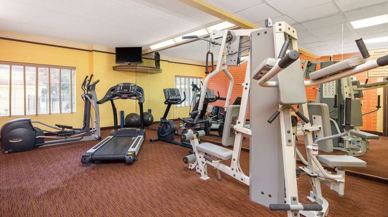 <b>La Quinta Inn & Suites Ballpark/Galleria Health</b>. Images powered by <a href="https://iceportal.shijigroup.com/" title="IcePortal" target="_blank">IcePortal</a>.