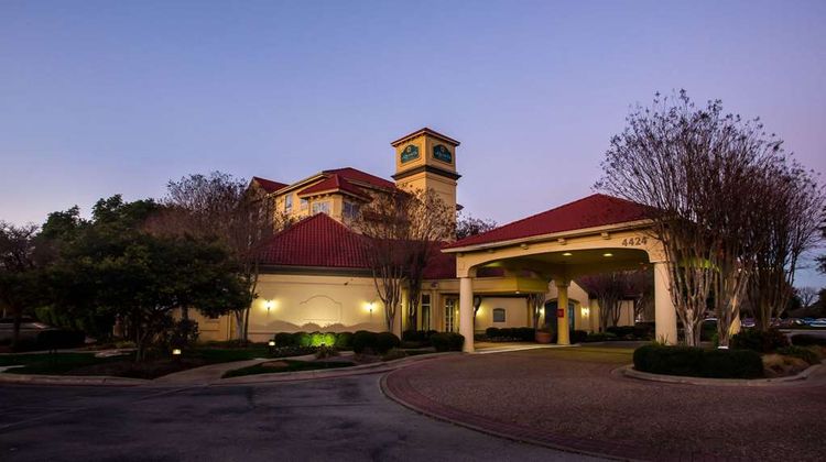 La Quinta Inn & Stes Austin SW at Mopac Exterior