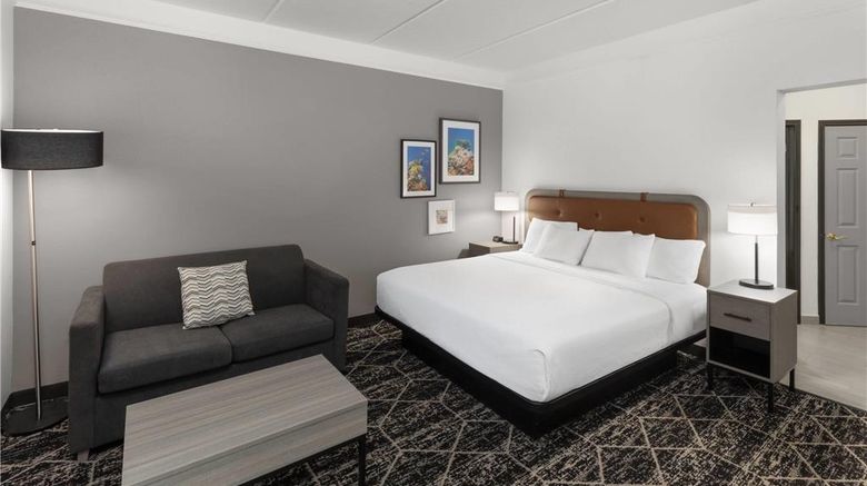 <b>La Quinta Inn & Stes Houston Bush Intl Room</b>. Images powered by <a href="https://iceportal.shijigroup.com/" title="IcePortal" target="_blank">IcePortal</a>.