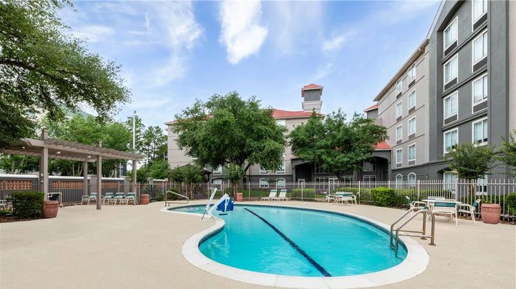 La Quinta Inn & Stes Houston Bush Intl Pool
