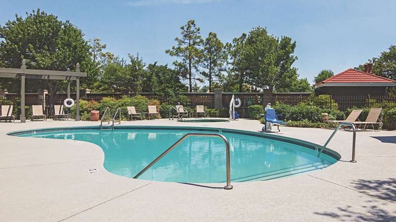 <b>La Quinta Inn & Suites Oklahoma City Pool</b>. Images powered by <a href="https://iceportal.shijigroup.com/" title="IcePortal" target="_blank">IcePortal</a>.