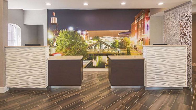 La Quinta Inn & Suites Oklahoma City Lobby