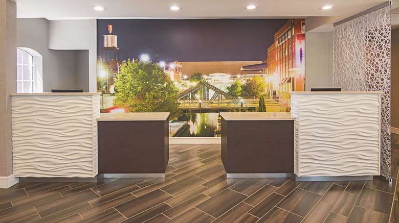 <b>La Quinta Inn & Suites Oklahoma City Lobby</b>. Images powered by <a href="https://iceportal.shijigroup.com/" title="IcePortal" target="_blank">IcePortal</a>.