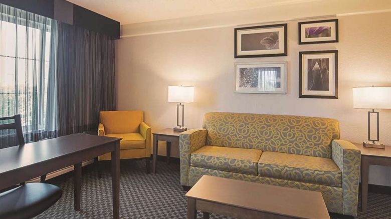 <b>La Quinta Inn & Suites Oklahoma City Suite</b>. Images powered by <a href="https://iceportal.shijigroup.com/" title="IcePortal" target="_blank">IcePortal</a>.