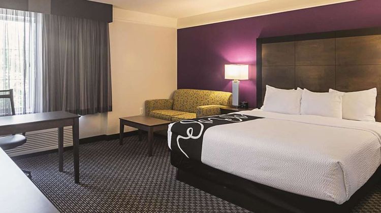 La Quinta Inn & Suites Oklahoma City Room